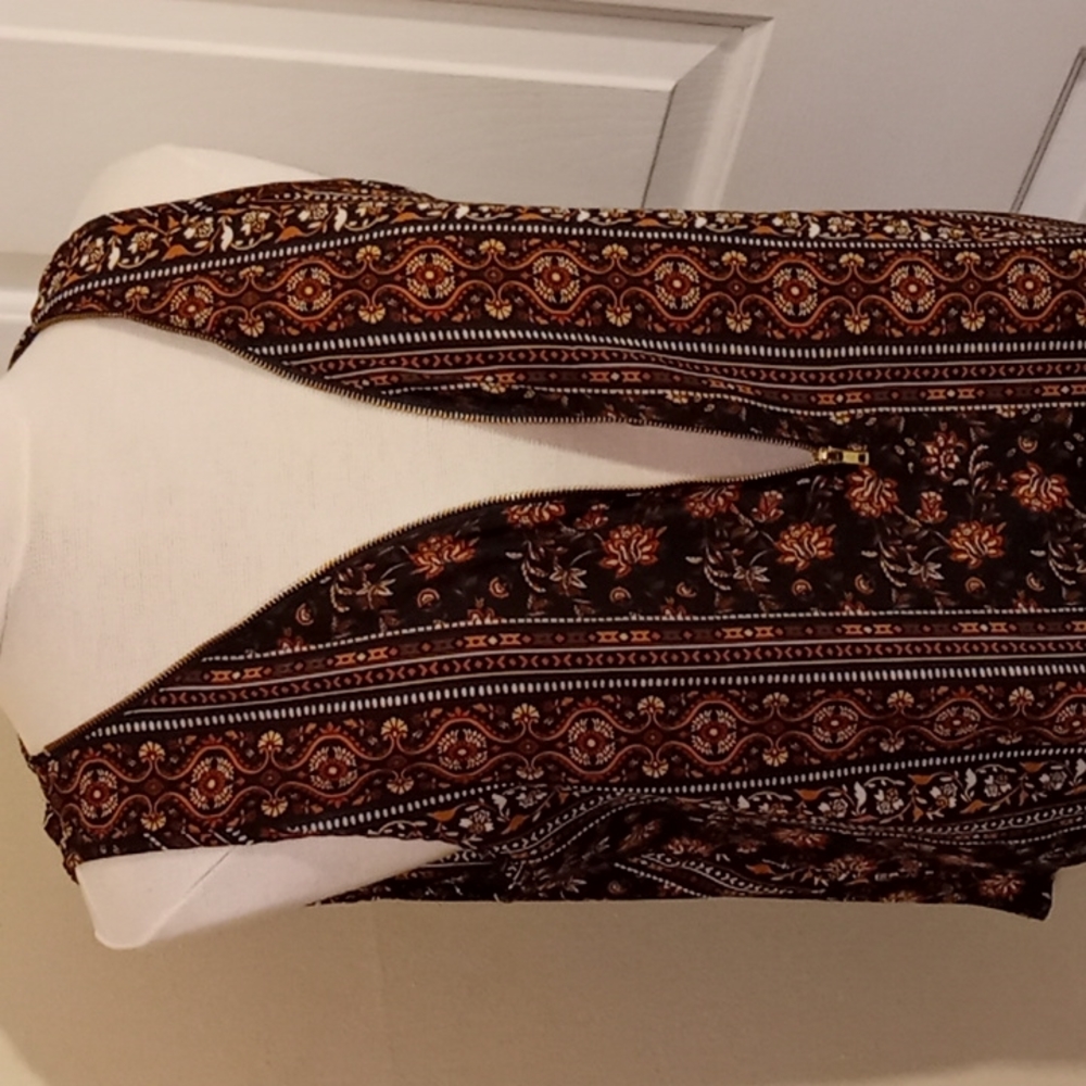 Brown Patterned Tank Top - Picture 2 of 8